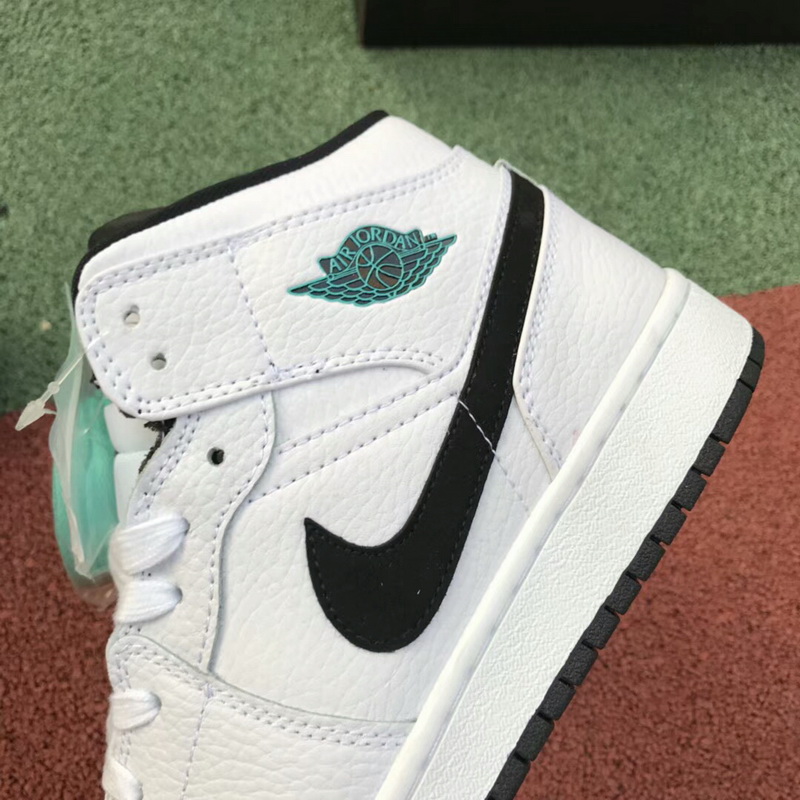 Authentic Air Jordan 1 MID women